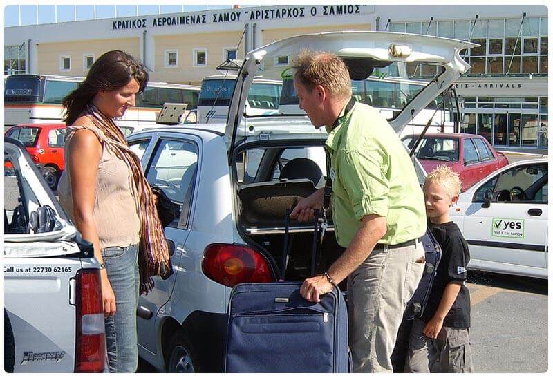Service aan de luchthaven yes rent a car Airport service