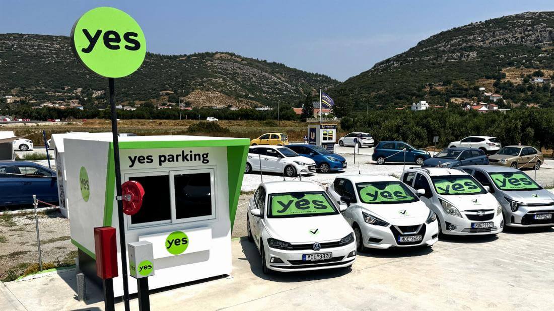 yes parkeerplaats samos airport